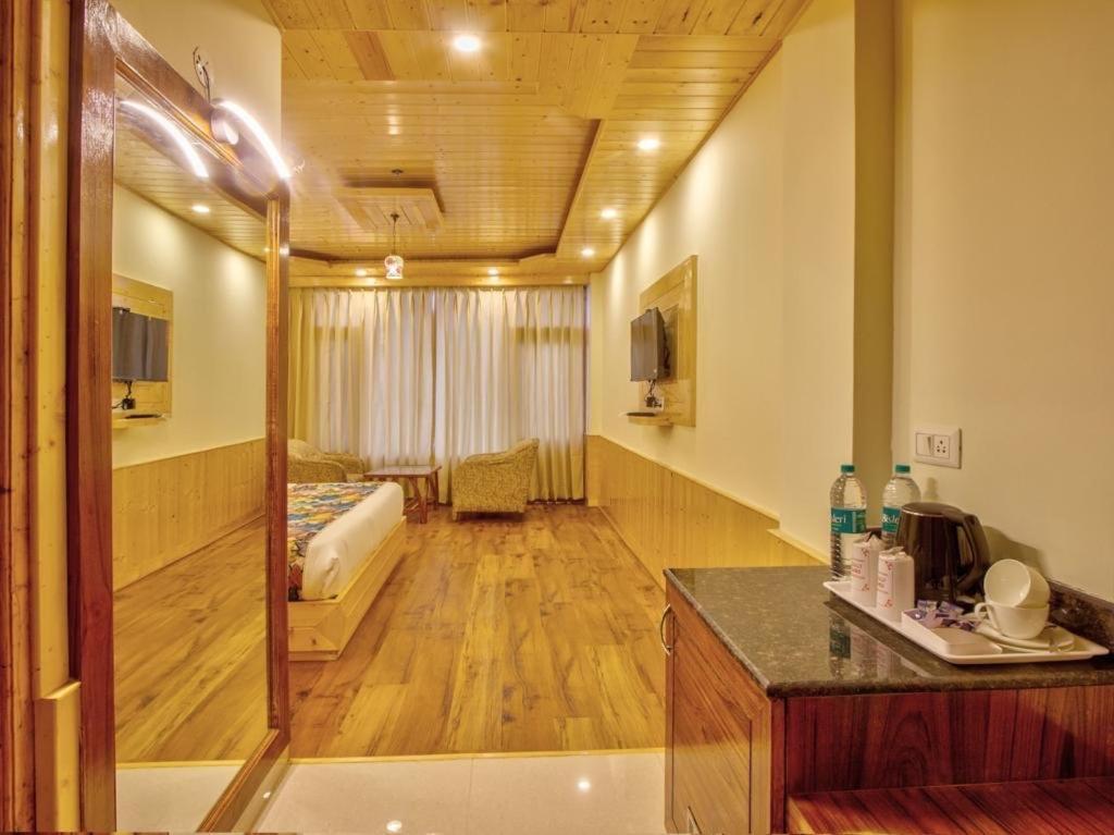 Swastik Grand Manali Hotel Kültér fotó