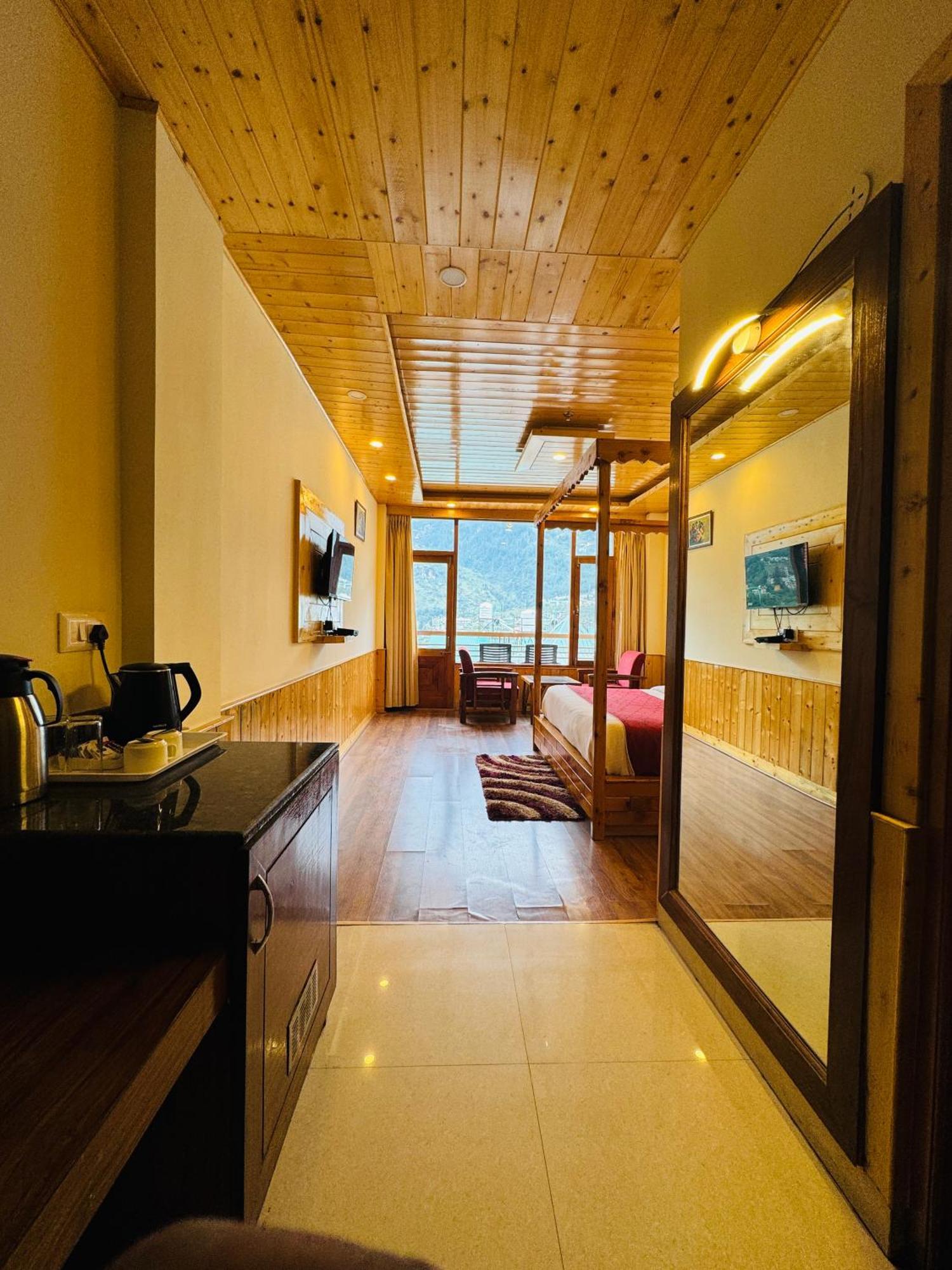 Swastik Grand Manali Hotel Kültér fotó
