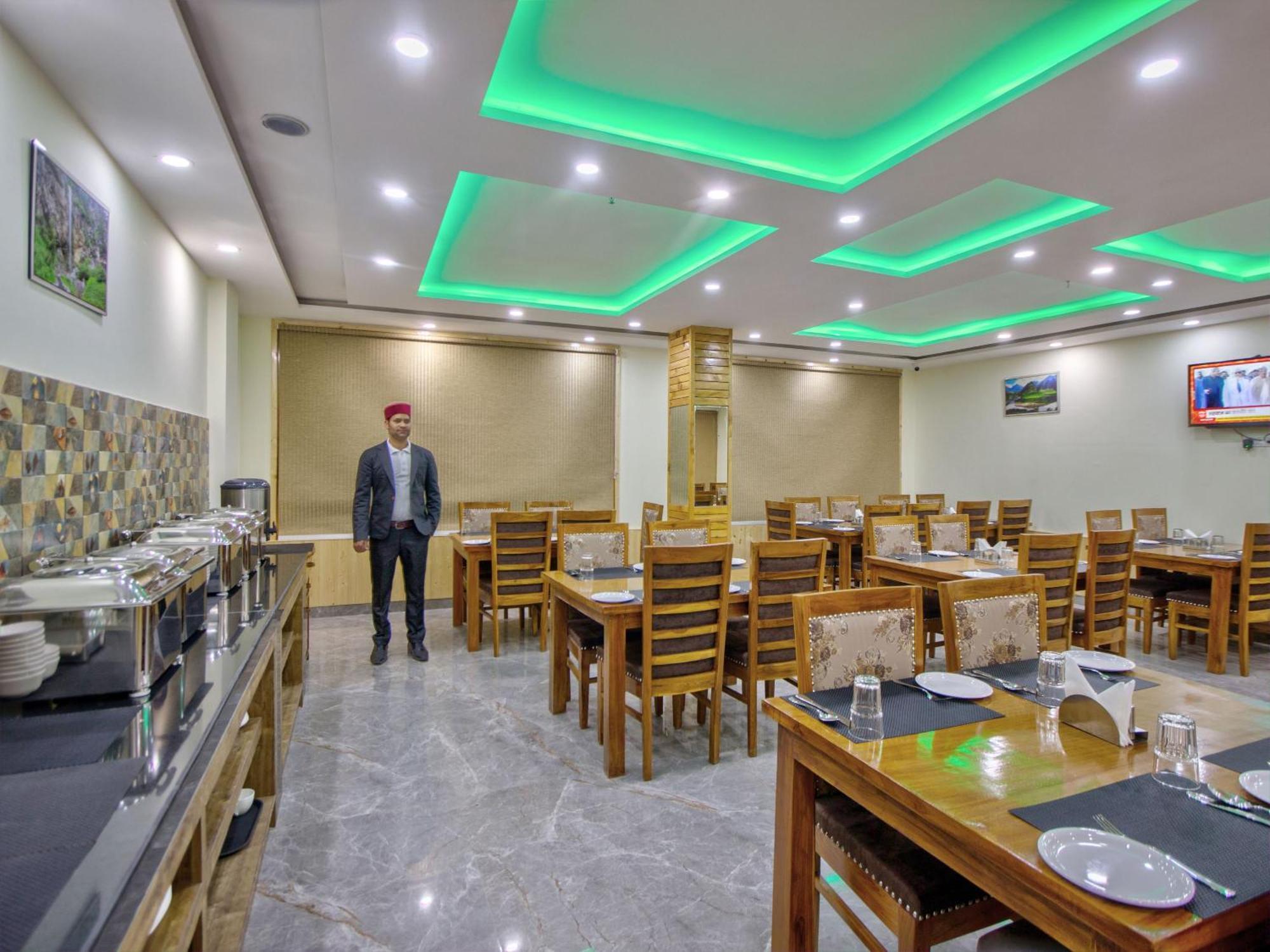 Swastik Grand Manali Hotel Kültér fotó