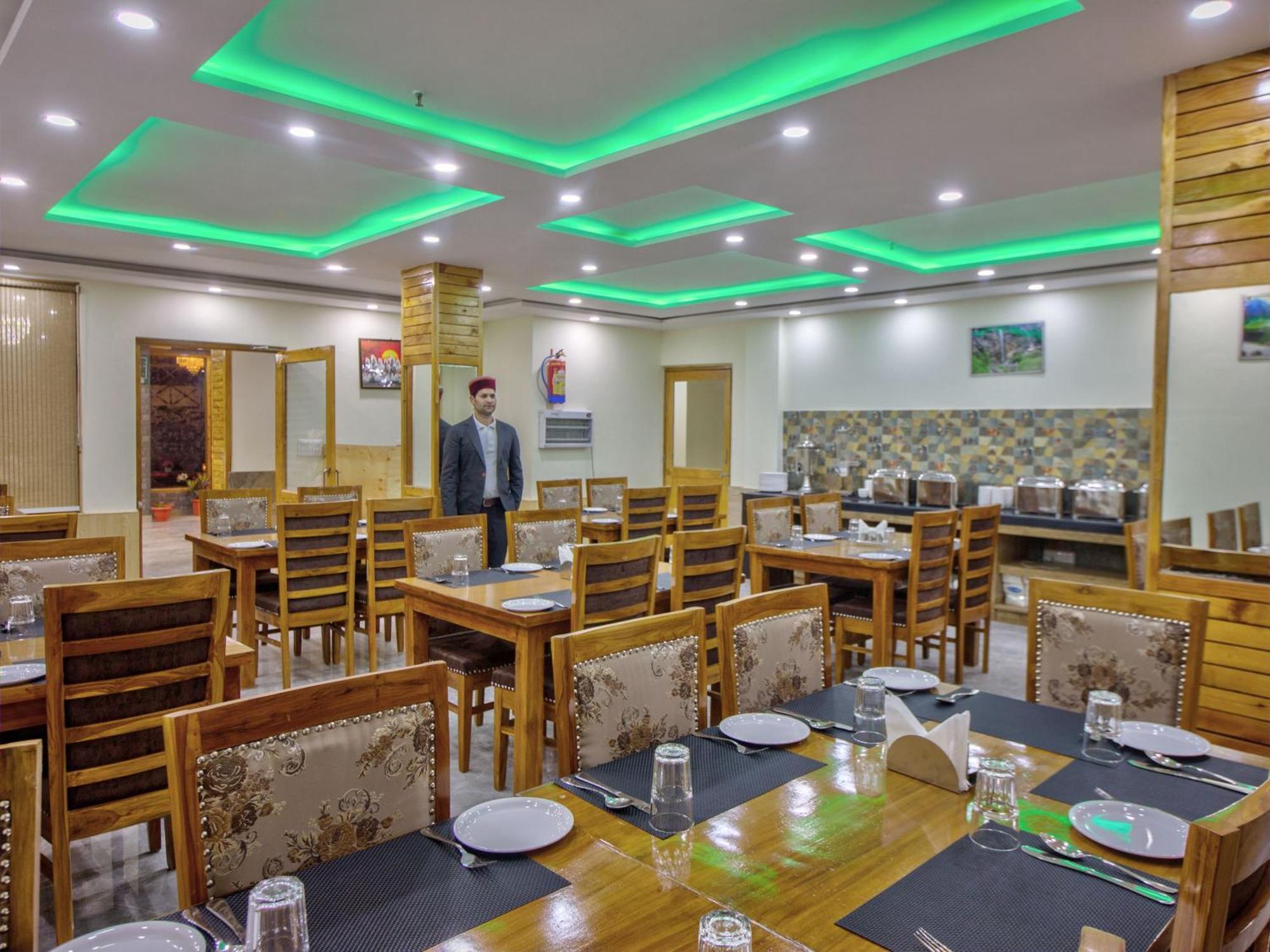 Swastik Grand Manali Hotel Kültér fotó