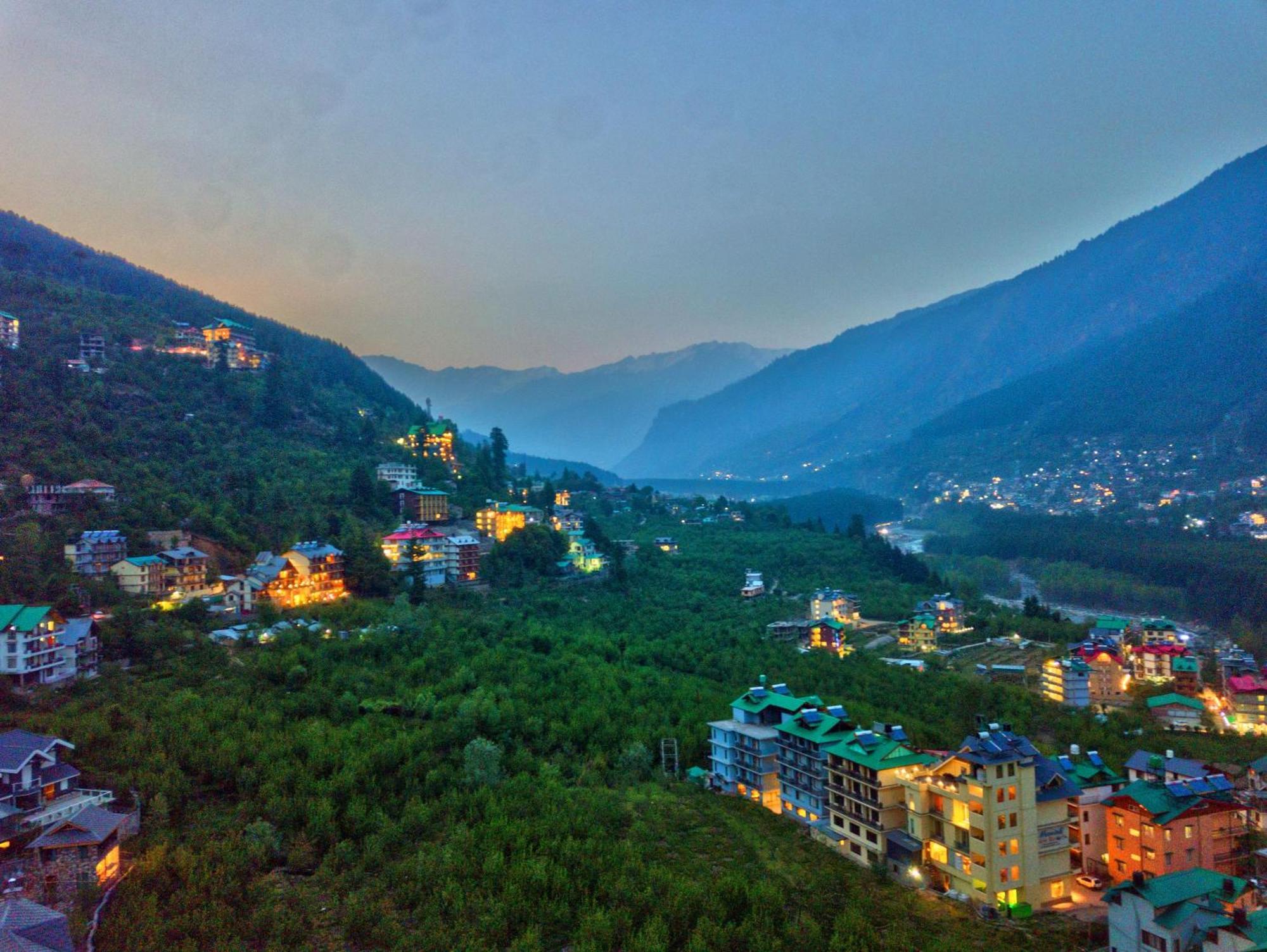 Swastik Grand Manali Hotel Kültér fotó